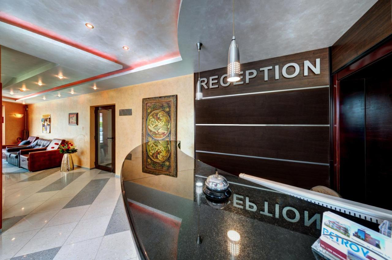 Petrov Family Hotel Несебир Екстер'єр фото