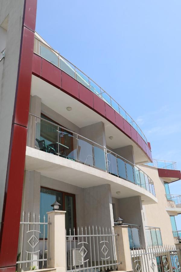 Petrov Family Hotel Несебир Екстер'єр фото