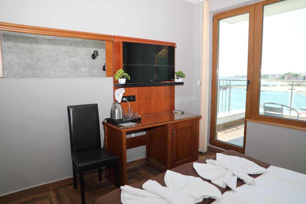 Petrov Family Hotel Несебир Екстер'єр фото