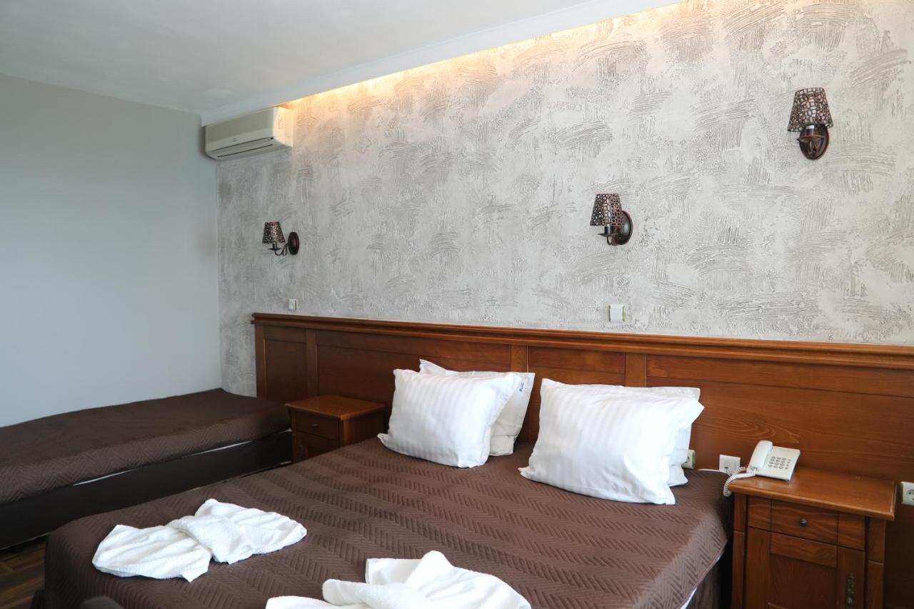 Petrov Family Hotel Несебир Екстер'єр фото
